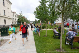 bs-230702-img_1859.jpg-Park, Szymborska