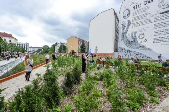 bs-230702-img_1861.jpg-Park, Szymborska