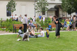 bs-230702-img_1870.jpg-Park, Szymborska