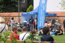 bs-230702-img_1909.jpg-Park, Szymborska