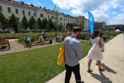 bs-230702-img_1928.jpg-Park, Szymborska