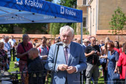 bs-230702-img_1978.jpg-Park, Szymborska