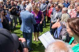 bs-230702-img_2008.jpg-Park, Szymborska