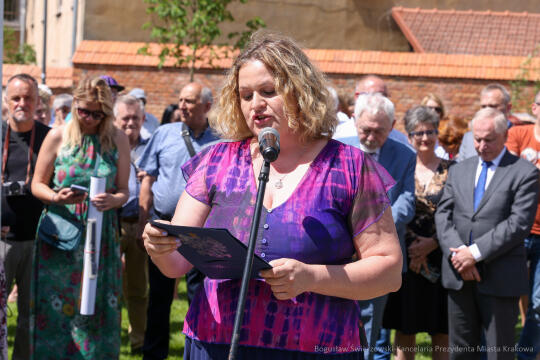 bs-230702-img_2102.jpg-Park, Szymborska