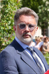 bs-230702-img_2118.jpg-Park, Szymborska