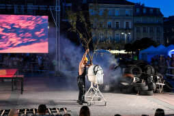 umk_2623.jpg-Kraków, KTO, otwarcie, rozpoczęcie, rynek, teatry uliczne, UMK, wojnarowski, Zoń