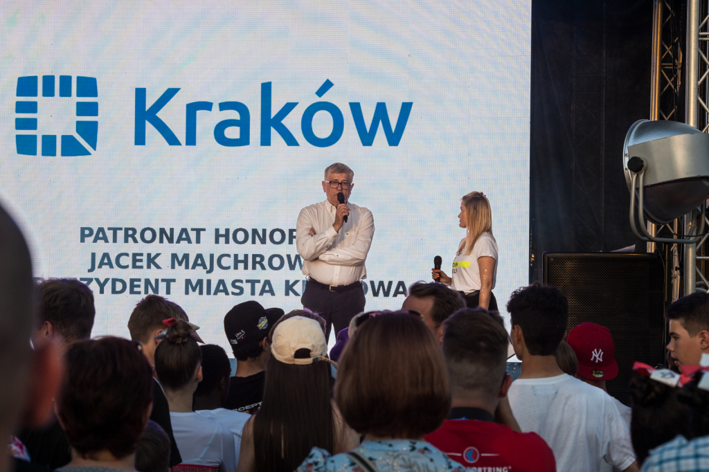 jg_230708_oto_1968.jpg-cup, kozioł  Autor: B. Świerzowski