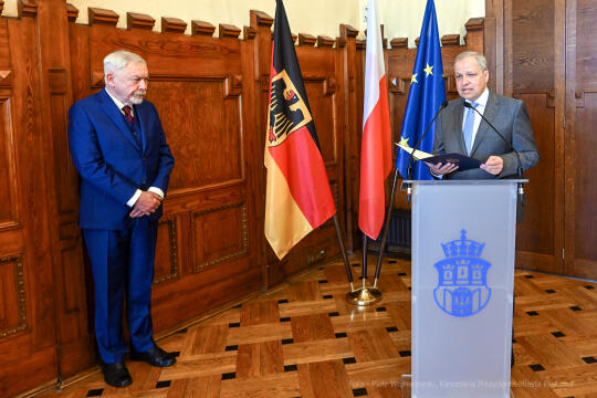 Niemcy, konsul, wielki krzyż, odznaczenie, Majchrowski, Wielki Krzyż Zasługi Orderu Zasługi Repu