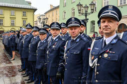 awanse,  Fryczek, Kraków, Mały Rynek, odznaczenia, pokrywa, Policja, święto policji, Nowak