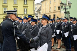 awanse,  Fryczek, Kraków, Mały Rynek, odznaczenia, pokrywa, Policja, święto policji, Nowak