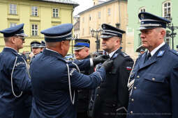 awanse,  Fryczek, Kraków, Mały Rynek, odznaczenia, pokrywa, Policja, święto policji, Nowak