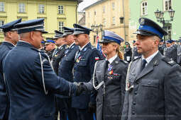 awanse,  Fryczek, Kraków, Mały Rynek, odznaczenia, pokrywa, Policja, święto policji, Nowak