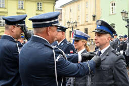 awanse,  Fryczek, Kraków, Mały Rynek, odznaczenia, pokrywa, Policja, święto policji, Nowak