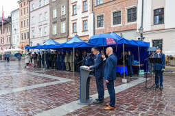 awanse,  Fryczek, Kraków, Mały Rynek, odznaczenia, pokrywa, Policja, święto policji, Nowak