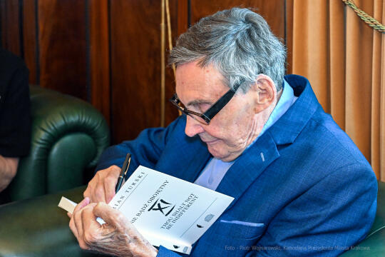 Marian, Turski, Medal za mądrość obywatelską, Zachwatowicz, Jasiński, Majchrowski, wręczenie, 