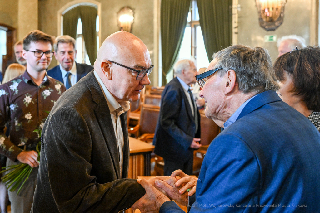 Marian, Turski, Medal za mądrość obywatelską, Zachwatowicz, Jasiński, Majchrowski, wręczenie,   Autor: P. Wojnarowski