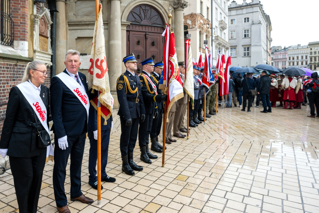 1 sierpnia, rocznica Powstania Warszawskiego, Rynek Główny, godzina W  Autor: P. Wojnarowski