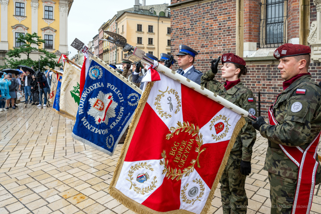 1 sierpnia, rocznica Powstania Warszawskiego, Rynek Główny, godzina W  Autor: P. Wojnarowski