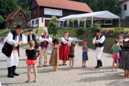 4d77eb2e-fbea-4d65-b8ef-1de99fbaae3d.jpg-Wakacyjny wypoczynek dzieci z rodzin zastępczych