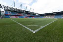 5c.jpg-Nowa murawa na pożegnanie Kuby Błaszczykowskiego