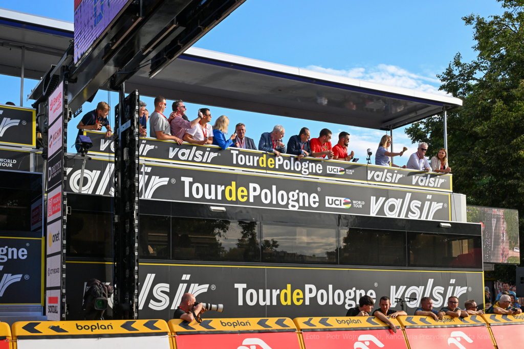 Tour de Pologne, Kraków, kolarze, Majchrowski, dekoracja, Majka, wyścig, meta, finisz, Lang  Autor: P. Wojnarowski