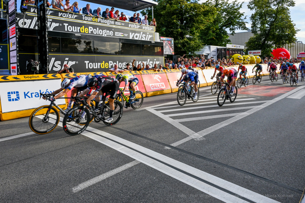 Tour de Pologne, Kraków, kolarze, Majchrowski, dekoracja, Majka, wyścig, meta, finisz, Lang  Autor: P. Wojnarowski