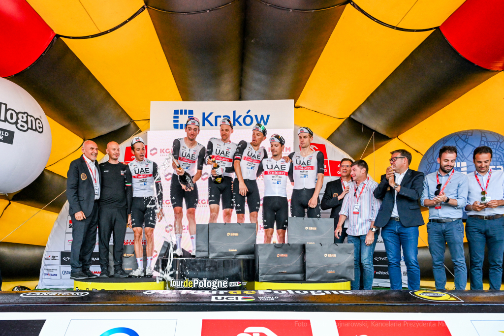 Tour de Pologne, Kraków, kolarze, Majchrowski, dekoracja, Majka, wyścig, meta, finisz, Lang  Autor: P. Wojnarowski