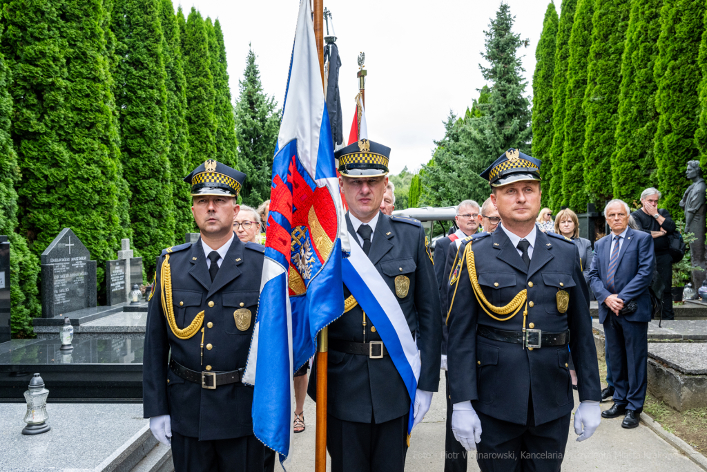 cmentarz, Kraków, pochówek, pogrzeb, Salwator, Solidarność, Starmach, Teresa, wiceprezydent  Autor: P. Wojnarowski