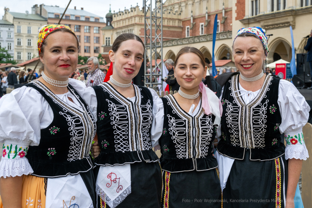 targi, sztuka, ludowa, rzemiosło, rękodzieło, Słowacja, Muzyk, orzeł pustynny, Rynek, konsul  Autor: P. Wojnarowski