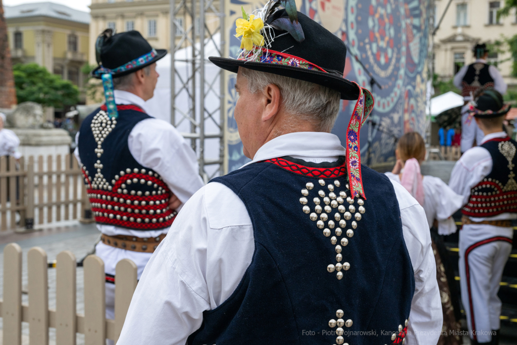 targi, sztuka, ludowa, rzemiosło, rękodzieło, Słowacja, Muzyk, orzeł pustynny, Rynek, konsul  Autor: P. Wojnarowski