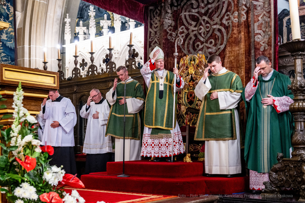 Solidarność, Porozumienia Sierpniowe, kwiaty, złożenie, Krzyż, Katyński, Fryczek, strażnik, u  Autor: P. Wojnarowski