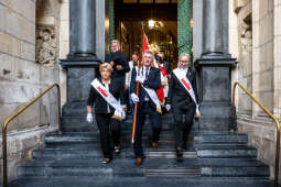 Solidarność, Porozumienia Sierpniowe, kwiaty, złożenie, Krzyż, Katyński, Fryczek, strażnik, u