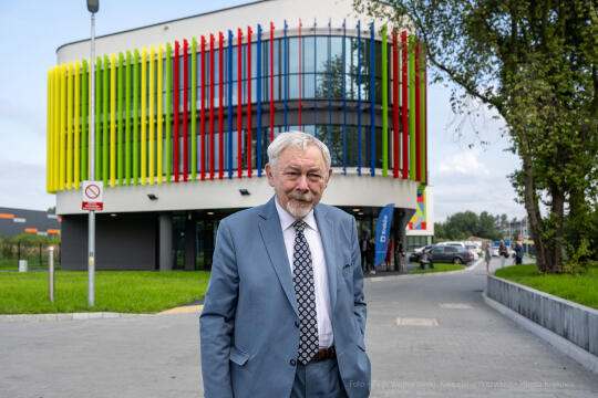 Szkoła, nr 20, Agatowa, Złocień, otwarcie, Majchrowski, dzieci, Komarewicz, Korfel-Jasińska