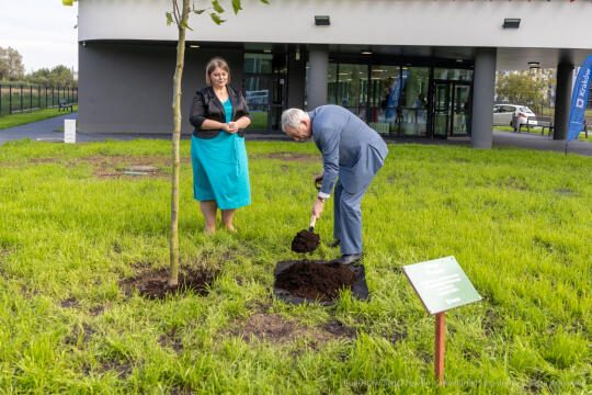 Szkoła, nr 20, Agatowa, Złocień, otwarcie, Majchrowski, dzieci, Komarewicz, Korfel-Jasińska