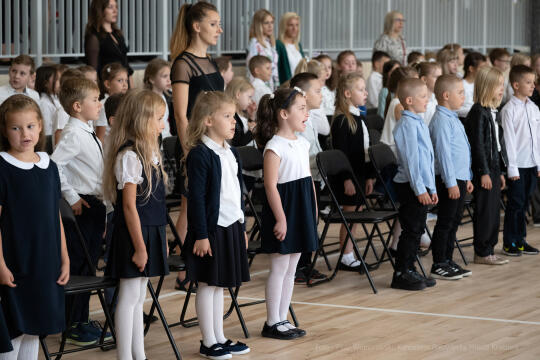 Szkoła, nr 20, Agatowa, Złocień, otwarcie, Majchrowski, dzieci, Komarewicz, Korfel-Jasińska