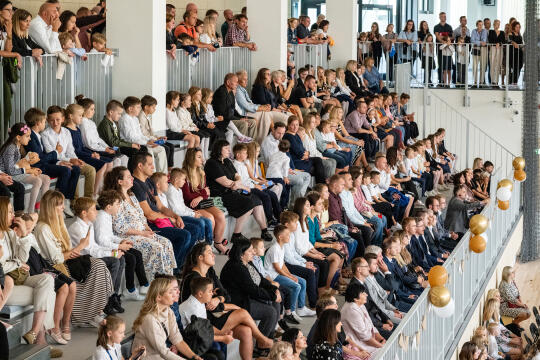 Szkoła, nr 20, Agatowa, Złocień, otwarcie, Majchrowski, dzieci, Komarewicz, Korfel-Jasińska