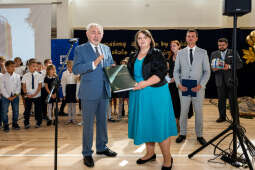 Szkoła, nr 20, Agatowa, Złocień, otwarcie, Majchrowski, dzieci, Komarewicz, Korfel-Jasińska