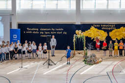 Szkoła, nr 20, Agatowa, Złocień, otwarcie, Majchrowski, dzieci, Komarewicz, Korfel-Jasińska