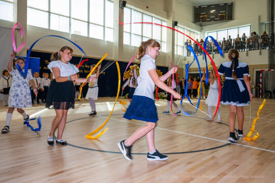 Szkoła, nr 20, Agatowa, Złocień, otwarcie, Majchrowski, dzieci, Komarewicz, Korfel-Jasińska