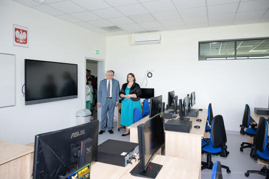 Szkoła, nr 20, Agatowa, Złocień, otwarcie, Majchrowski, dzieci, Komarewicz, Korfel-Jasińska