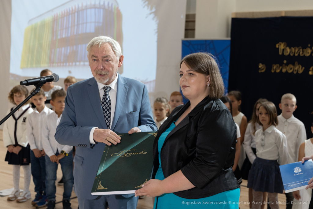 bs-230904-img_8598.jpg-Agatowa, Szkoła nr 20, Złocień, otwarcie  Autor: B. Świerzowski