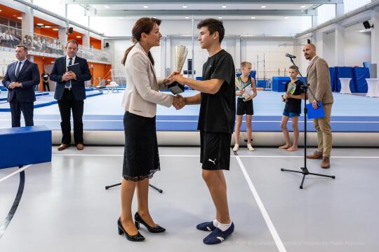 otwarcie, szkoła, hala, sportowa, ZIS, Kowal, Korfel-Jasińska, dzieci, gimnastycy