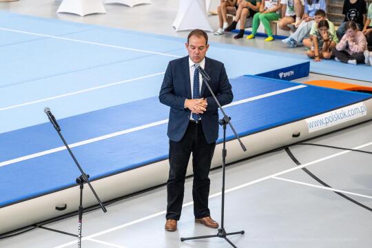 otwarcie, szkoła, hala, sportowa, ZIS, Kowal, Korfel-Jasińska, dzieci, gimnastycy
