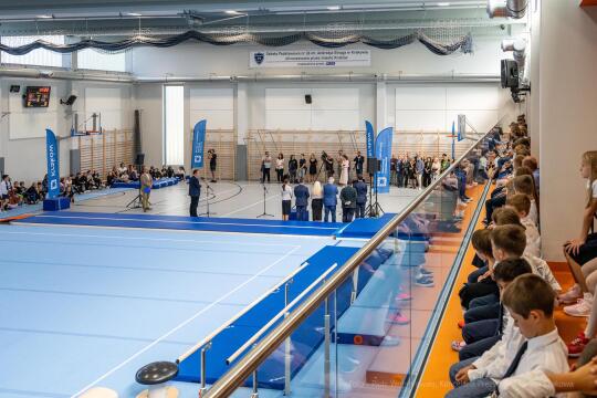 otwarcie, szkoła, hala, sportowa, ZIS, Kowal, Korfel-Jasińska, dzieci, gimnastycy