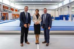 otwarcie, szkoła, hala, sportowa, ZIS, Kowal, Korfel-Jasińska, dzieci, gimnastycy