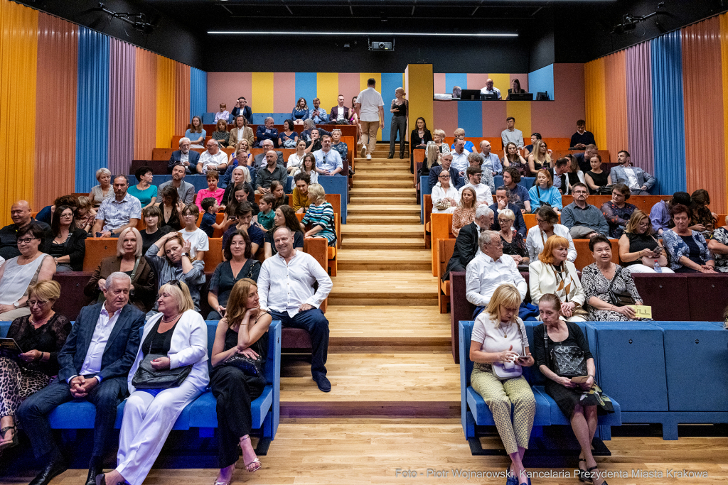 Otwarcie, Teatr Ludowy, spektakl, Teatralny Instytut Młodych, Majchrowski, uroczystość, TIM  Autor: P. Wojnarowski