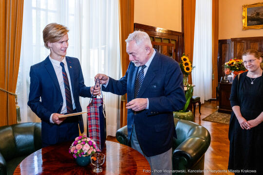 Wdowiarz-Bilski, Maksymilian, olimpijczyk, astrofizyk, astronom, 5 LO, Olimpiada z Astronomii i Ast