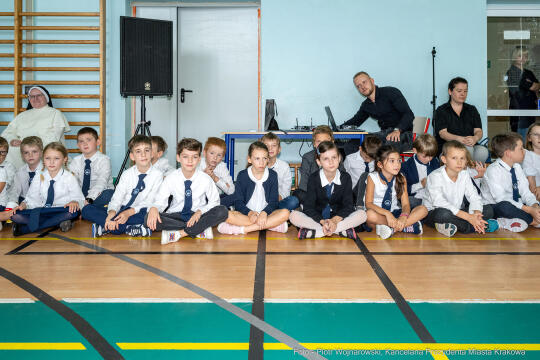 Szkoła Podstawaowa nr 72, Modrzewiowa, ślubowanie, nowe skrzydło, dzień patrona, Korfel-Jasińsk