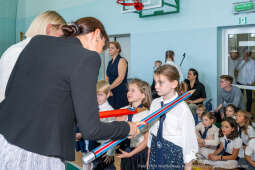 Szkoła Podstawaowa nr 72, Modrzewiowa, ślubowanie, nowe skrzydło, dzień patrona, Korfel-Jasińsk