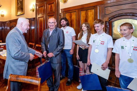 pw_65_015_fot. piotr wojnarowski.jpg-brydż, mistrzostwa świata, juniorzy, medaliści, U 16, U 26